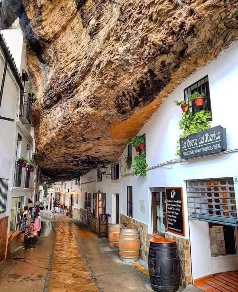Villa Casa Cueva “El Refugio En La Cueva” à Setenil De Las Bodegas Extérieur photo